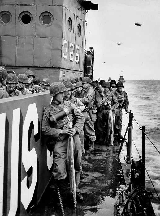 LCI(L)-326 en route to Utah Beach on D-day. LCI(L)-326 en route to Utah Beach on D-day.